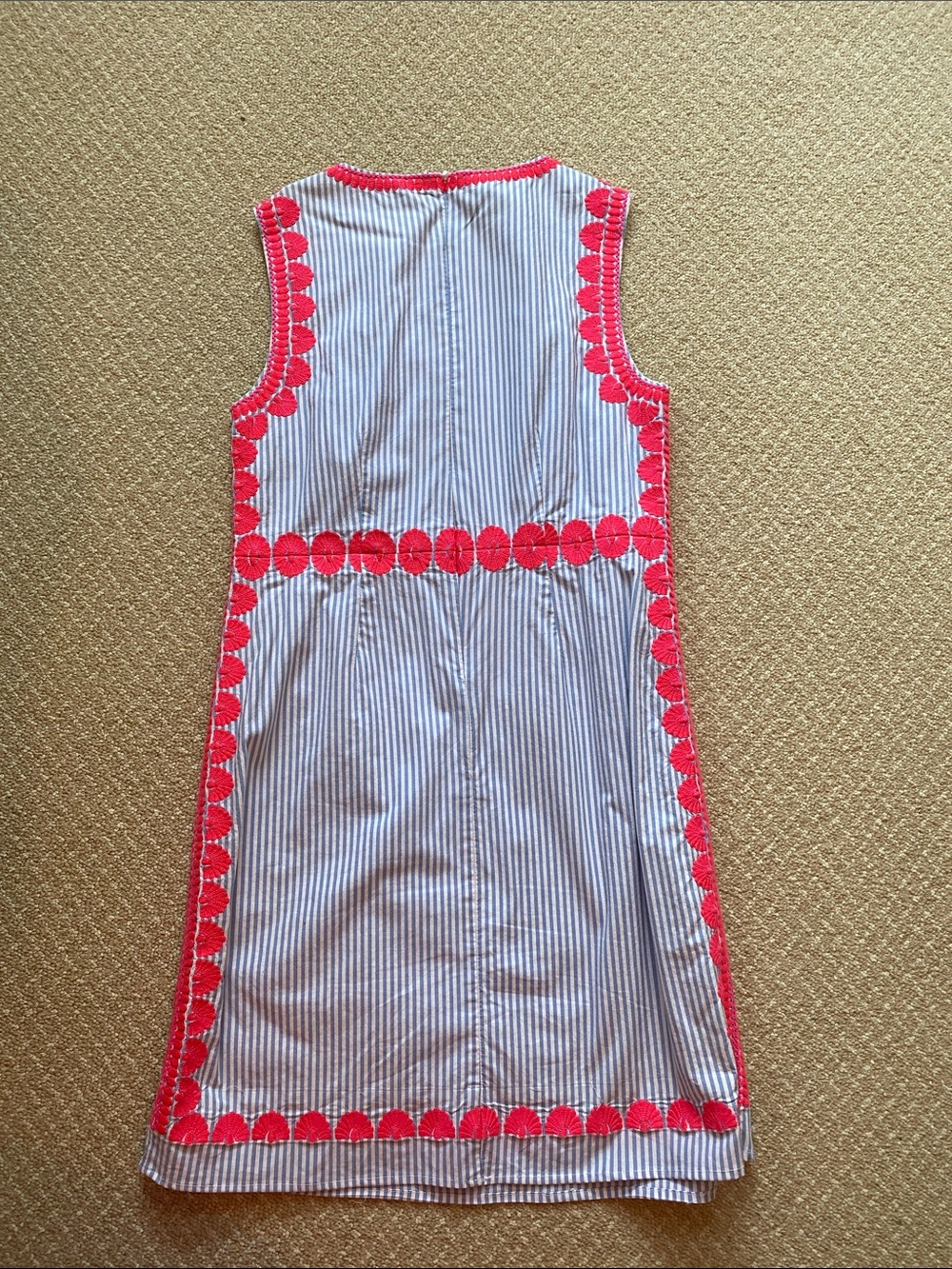 Vineyard Vines dress - Picture 7 of 9